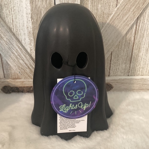 Light Up Ceramic Ghost - Picture 3 of 7